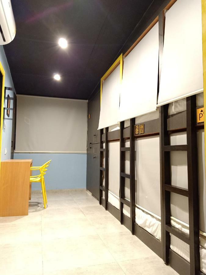 Stay Villa Hostel For Male And Female Mumbai Exteriör bild