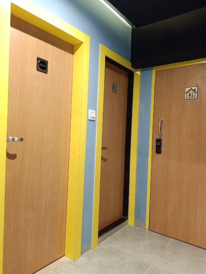 Stay Villa Hostel For Male And Female Mumbai Exteriör bild