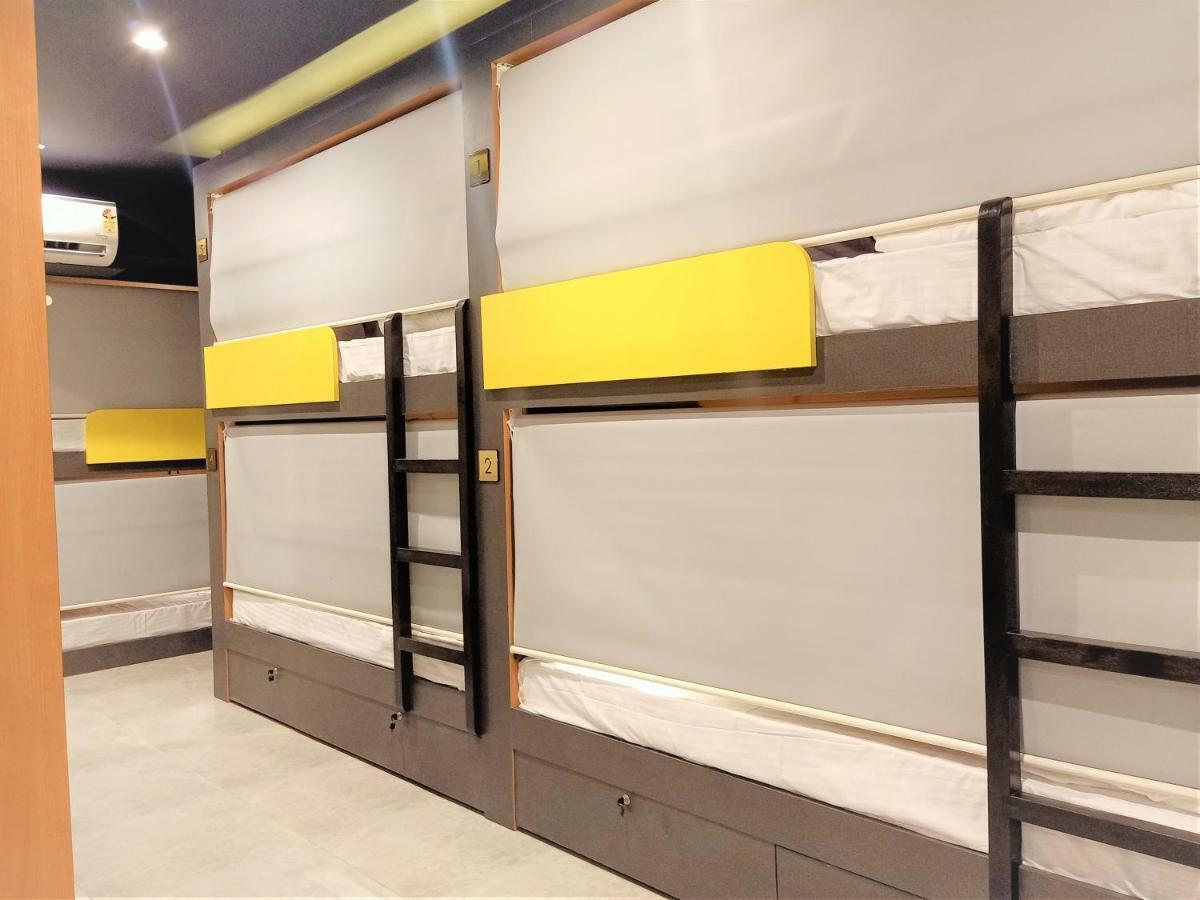 Stay Villa Hostel For Male And Female Mumbai Exteriör bild